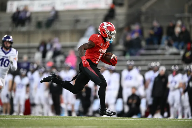 Fast start sends YSU past UNI
